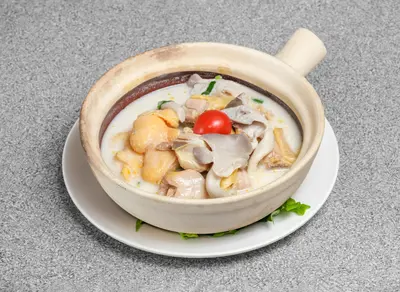 Thai Style Coconut Milk Fresh Chicken Pot