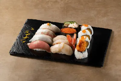 Supreme Sushi Platter (12 pcs.)