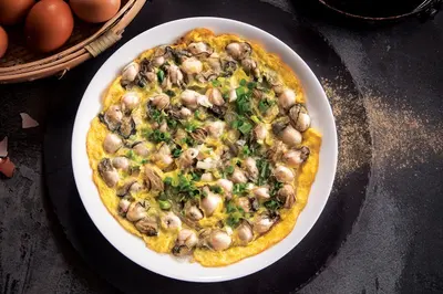 Pan-fried Baby Oysters with Scrambled Egg