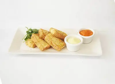 Deep-fried Camembert Cubes