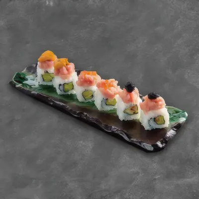 Minced Tuna Belly with Scallion Tempura Roll (6 pcs)