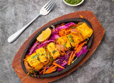 Tandoori Paneer Tikka (6 Pcs)