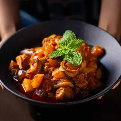 Braised Old Kunming Abalone & Crispy Beef