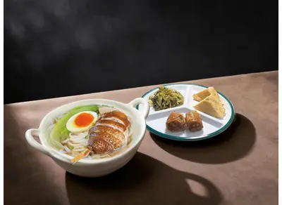 Signature Goose Leg Rice Noodle Soup